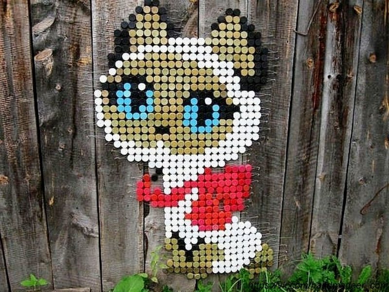 Мозаика из бутылочных крышек