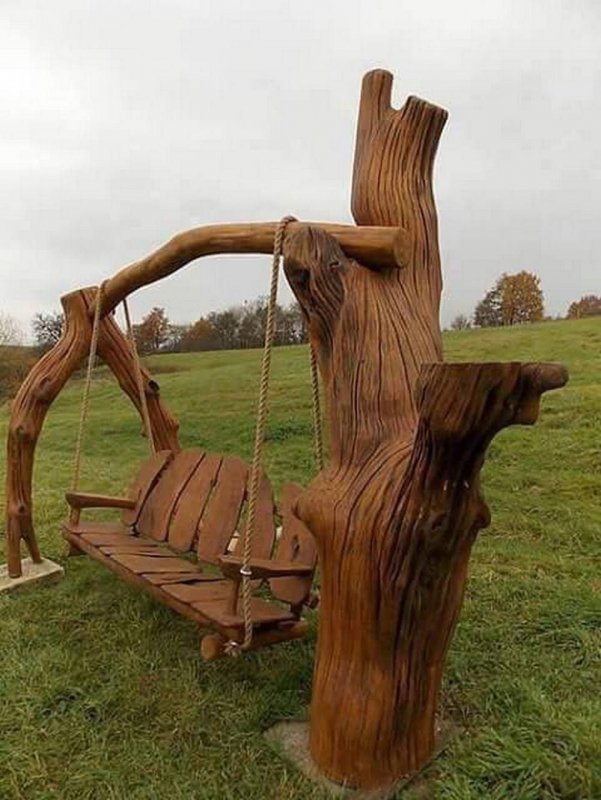 Резные качели из дерева