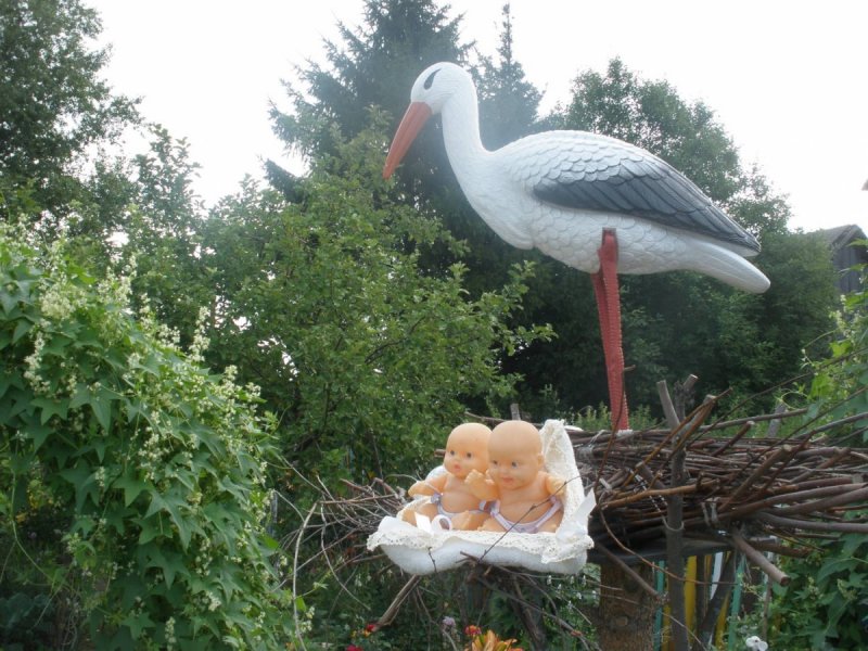 Аист своими руками для сада