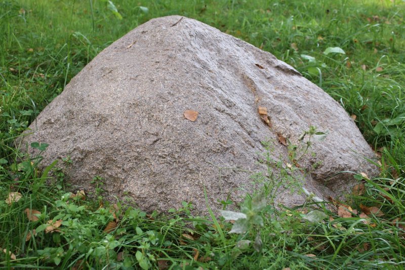 Декоративный валун