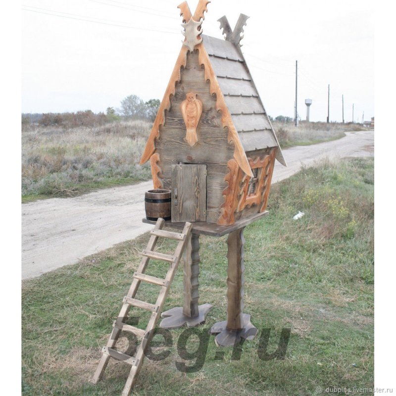 Декоративные домики на курьих ножках