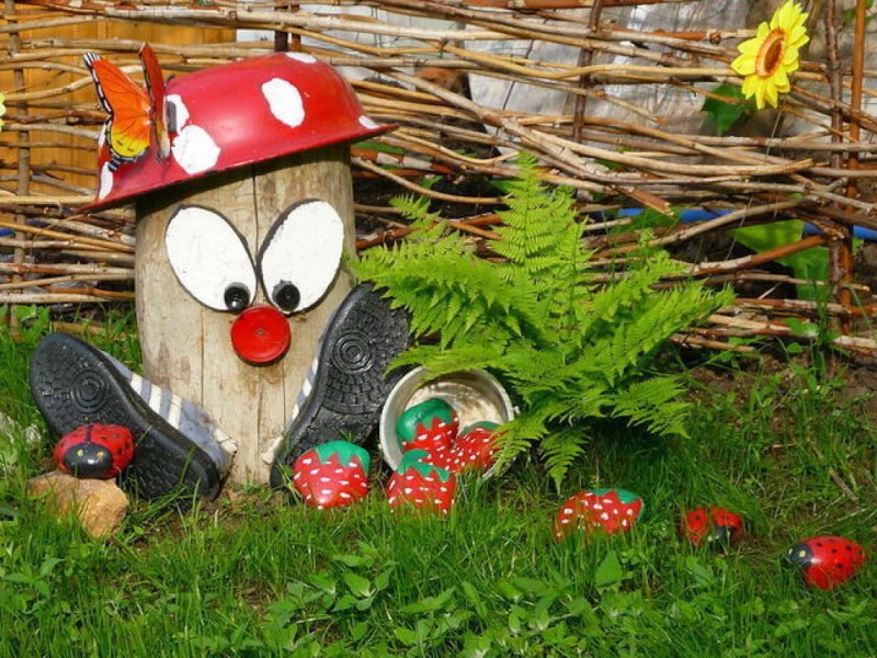 Декор клумбы