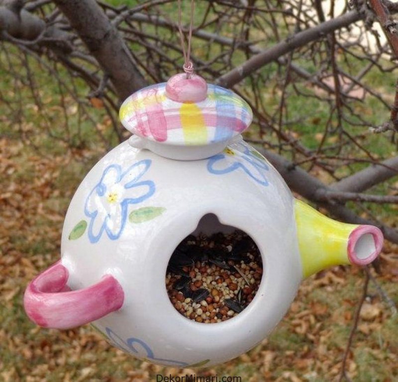 Скворечник из посуды