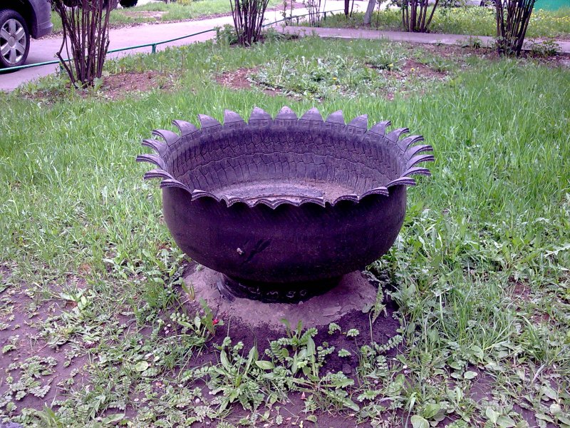 Вазоны из шин