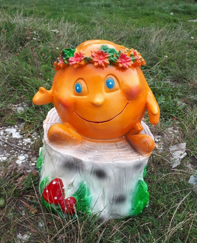 Колобок Садовая скульптура