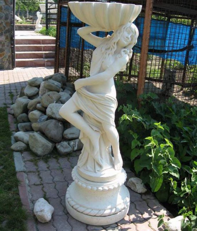 Садовые скульптуры из гипса