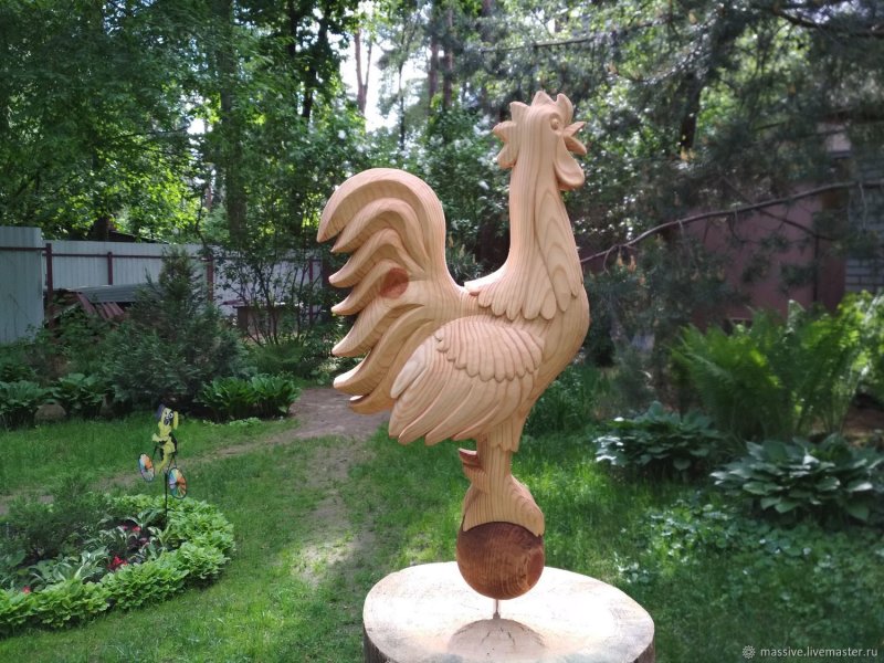 Петух скульптура из дерева