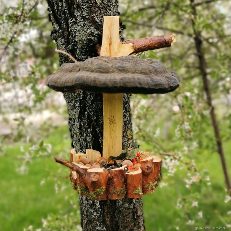 Кормушка из трутовика
