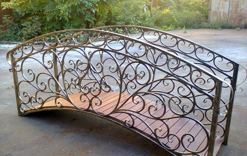 Кованые мостики для сада