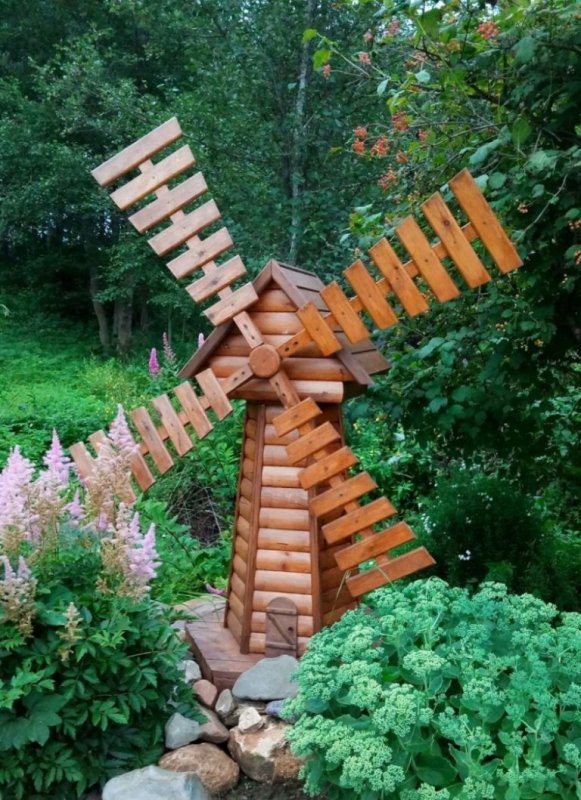 Мельница для украшения сада