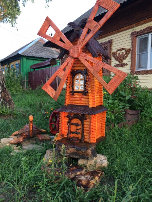 Мельница из бревна