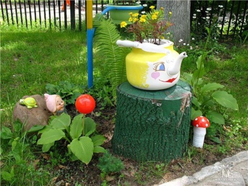 Поделки на садовом участке своими руками