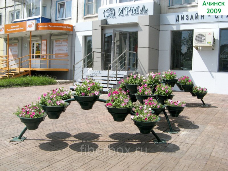 Вазон уличный для живых цветов