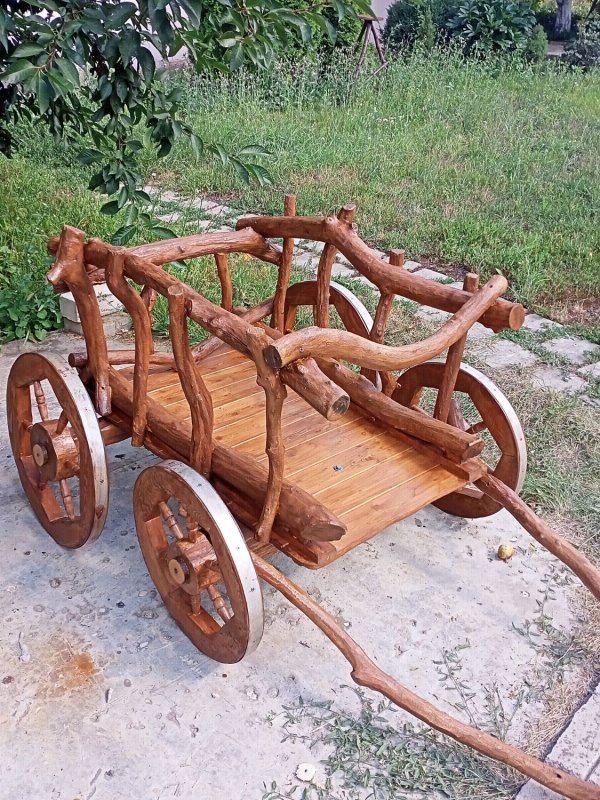 Тележка деревянная