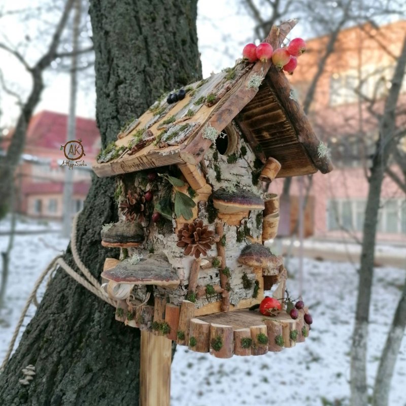 Стационарные кормушки для птиц