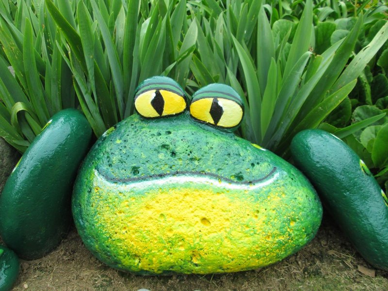 Фигуры из камней для сада