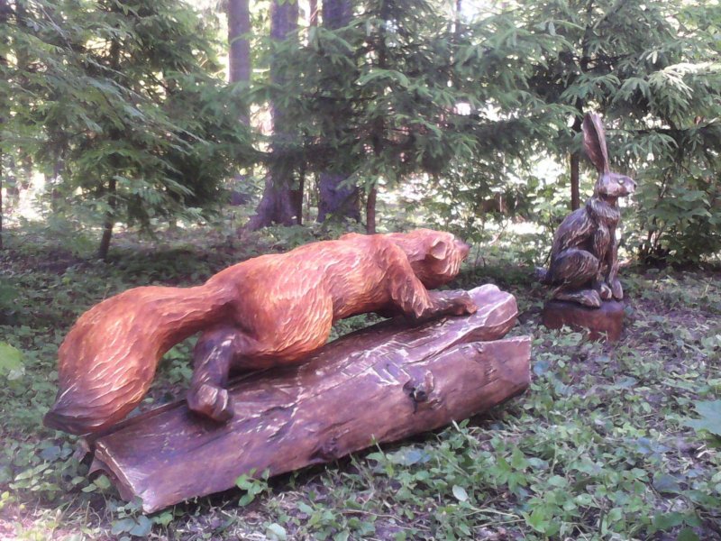 Бензопилой из бревна