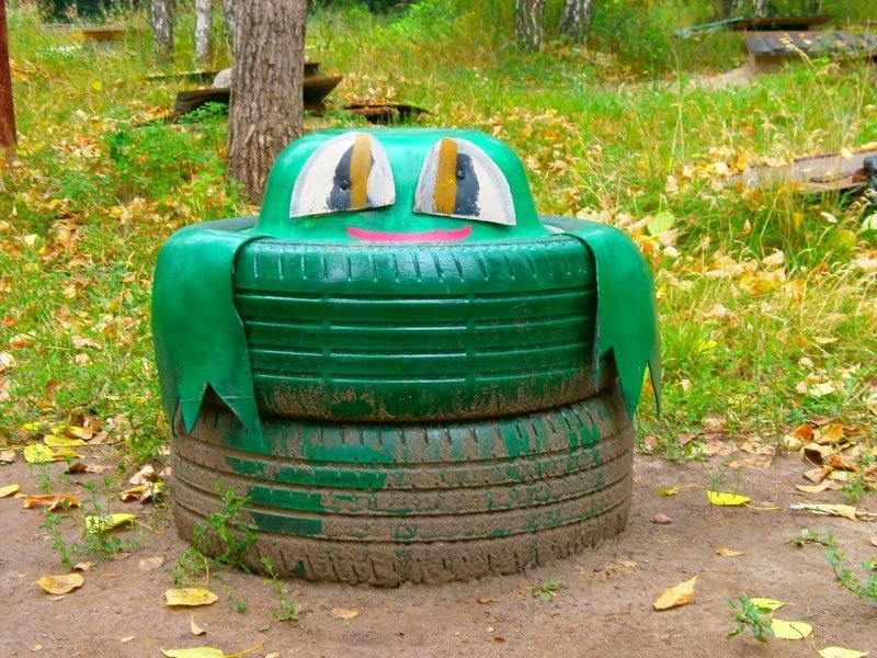 Поделки из шин лягушка (35 фото)