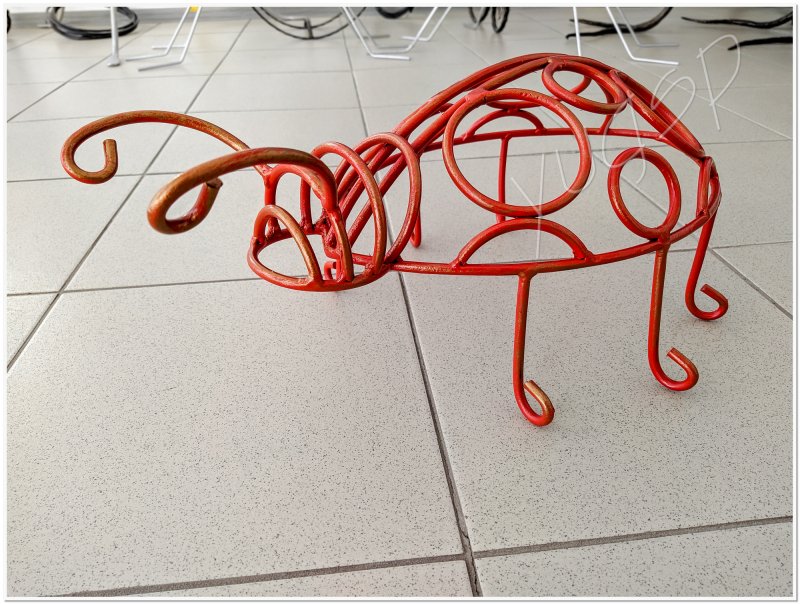 Коровка из проволоки