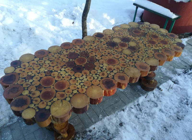 Спилы дерева на даче
