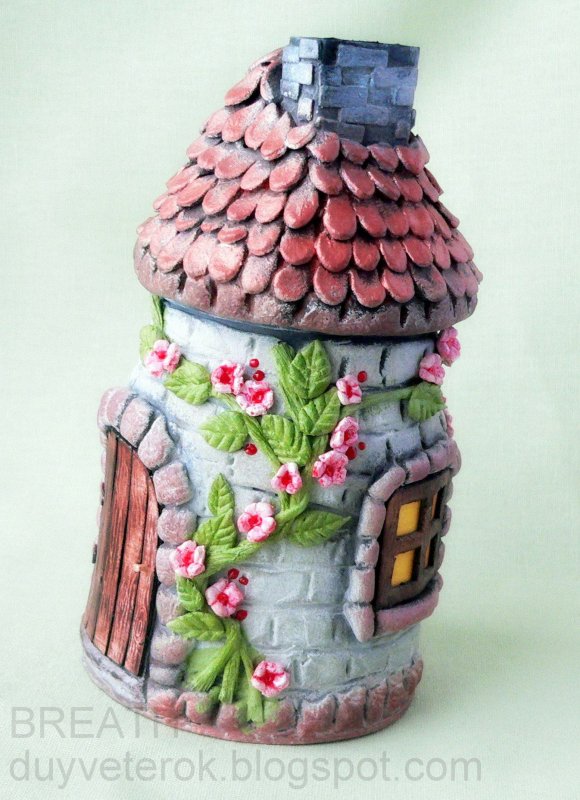 Домик из стеклянной банки