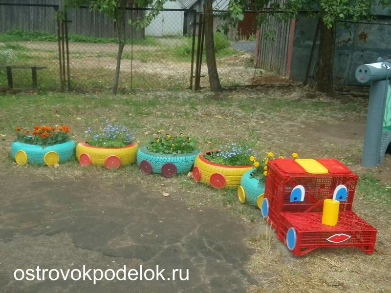 Цветник на детской площадке