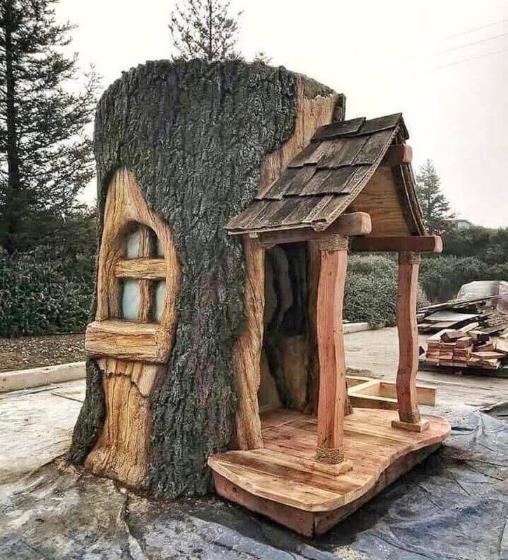 Дом гномов из пня