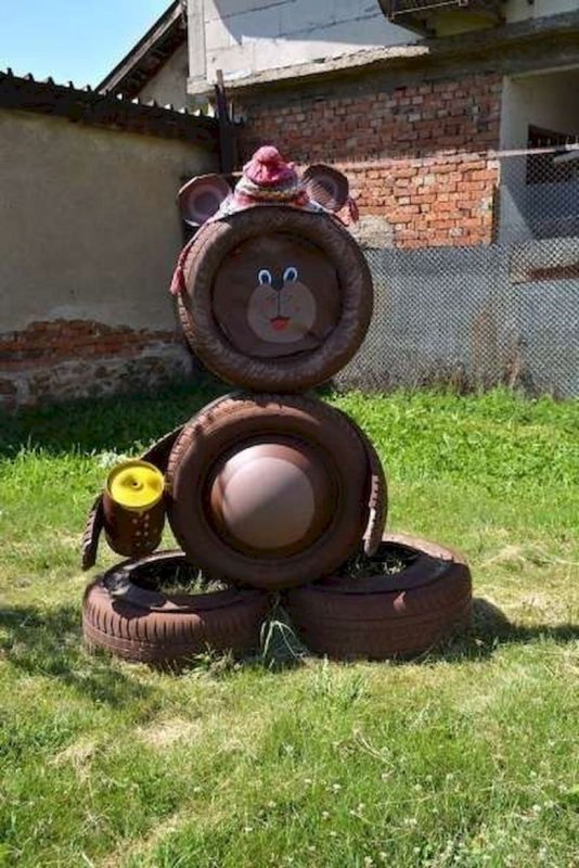 Клумба в шине