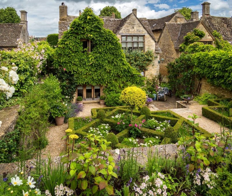 Burford, Oxfordshire, England