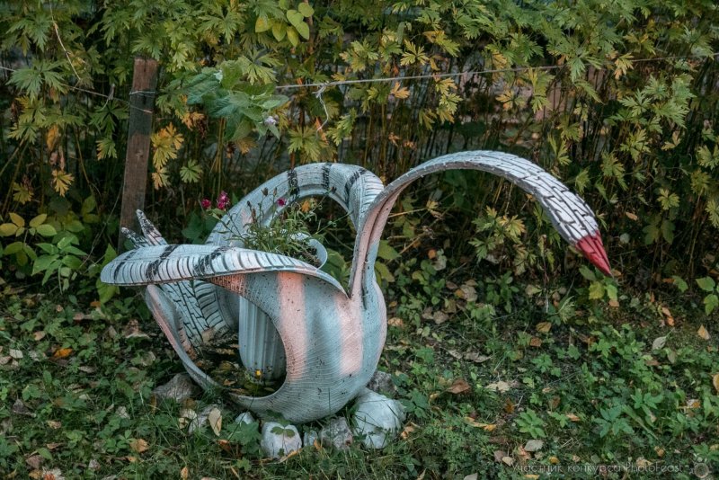 Журавль из старых шин
