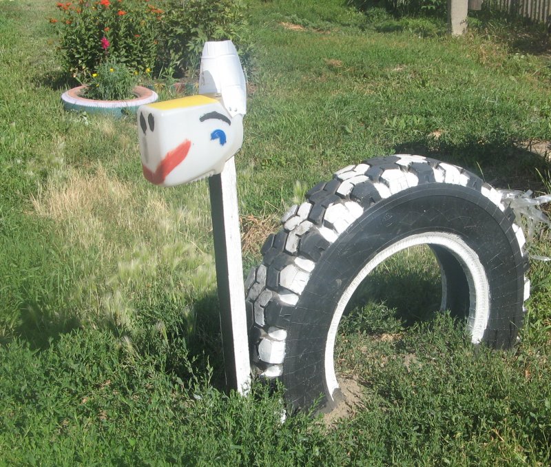 Лебедь из покрышки