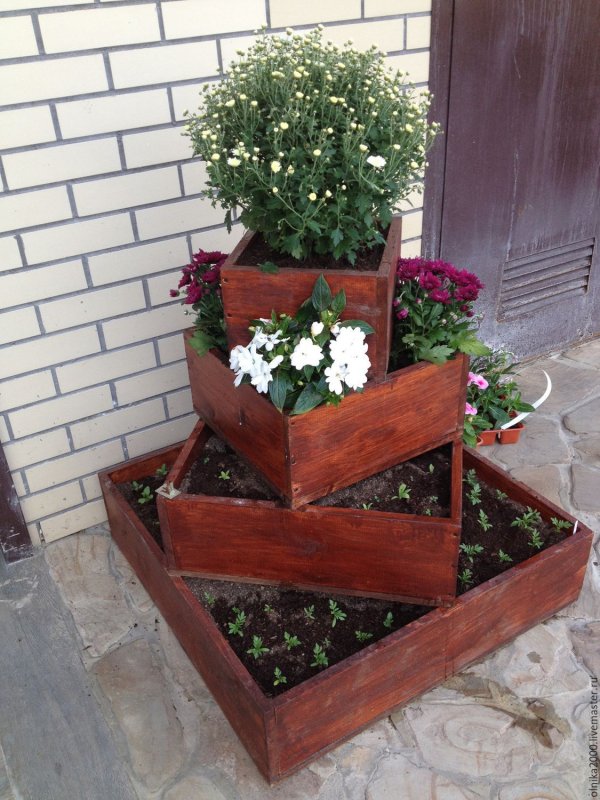 Многоярусные клумбы