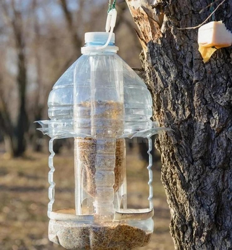 Кормушка для птиц из пластик бутылки