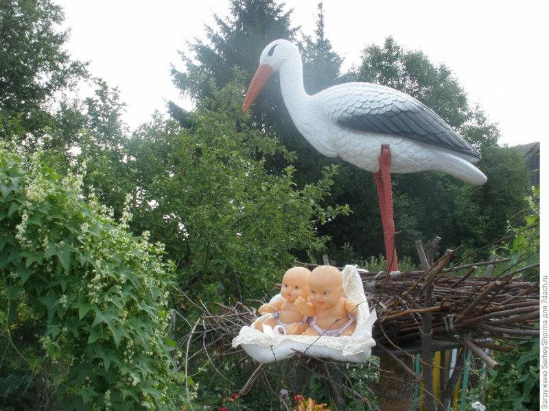 Аист скульптура для сада