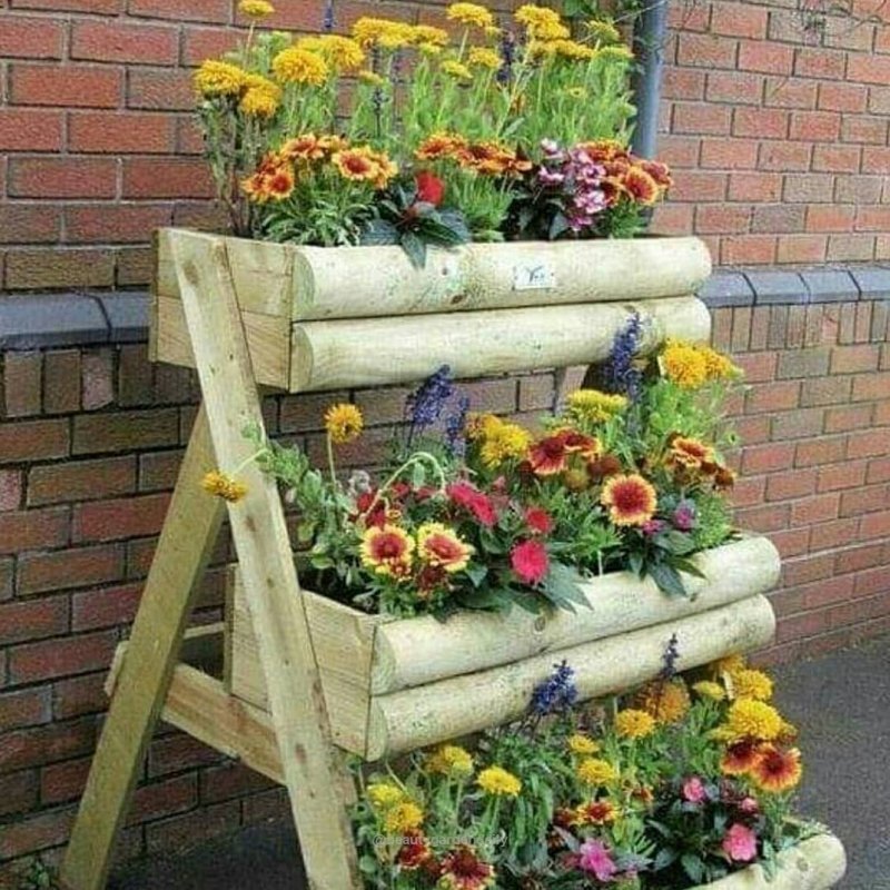 Переносные клумбы для цветов на даче