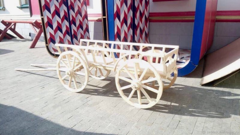 Деревянная телега