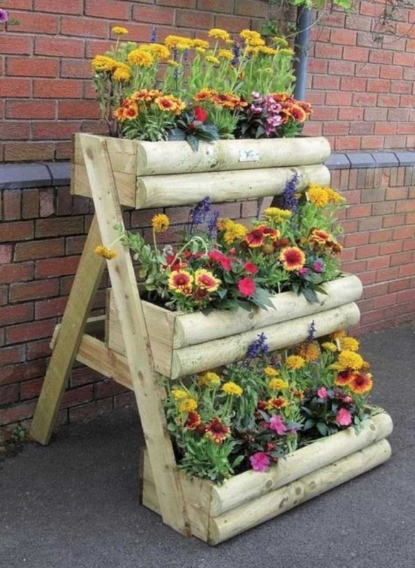 Красивые высокие клумбы