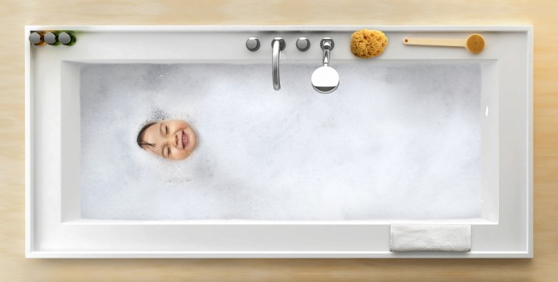 Ванна с широким бортиком