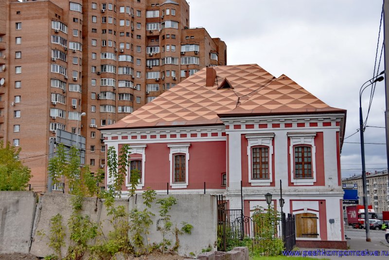 Кованый дымник на кирпичную трубу