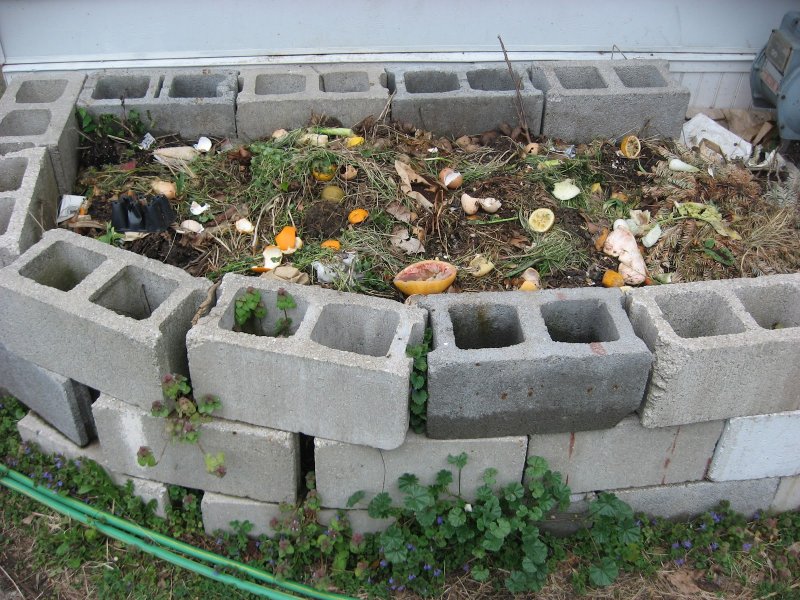 Клумба из плитки