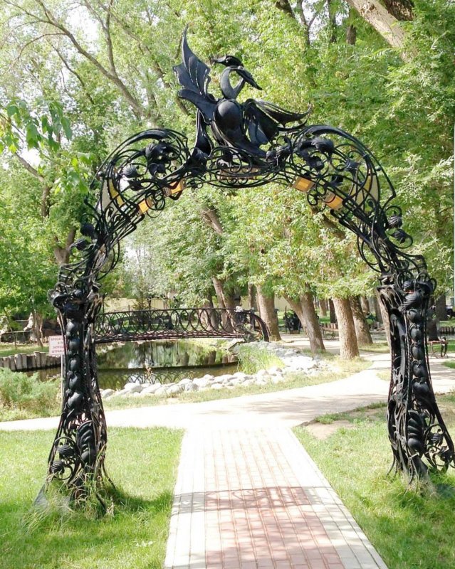 Кованая лоза арка