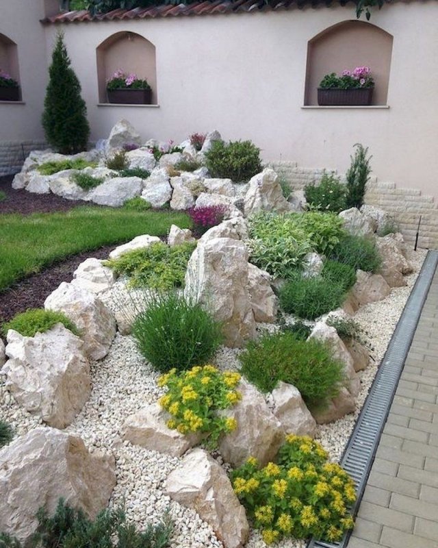 Камни в ландшафте