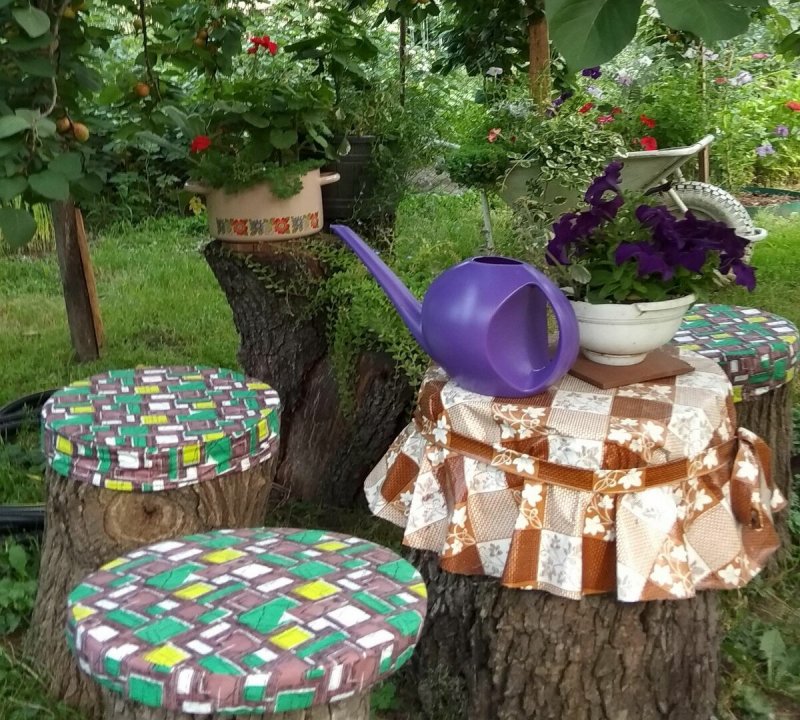 Домик декор для клумбы из дерева