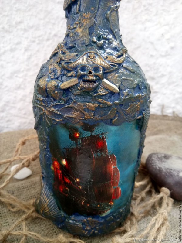 Бутылка декорированная