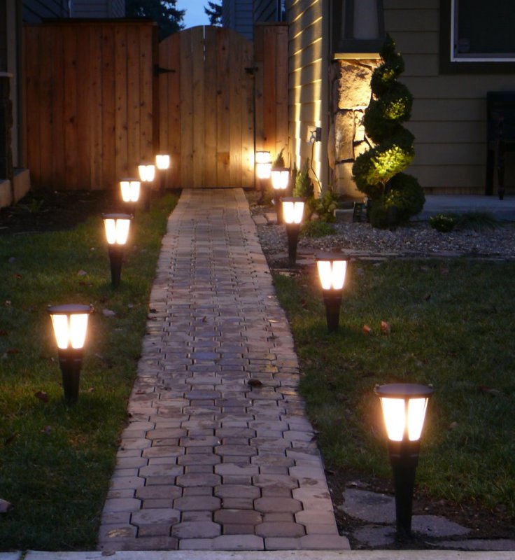 Фонарь садовый металлический Solar Garden Lights