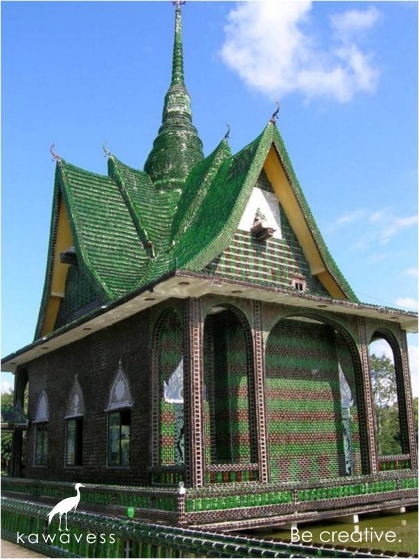 Храм из пивных бутылок Тайланд