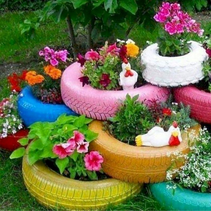 Клумбы из колес многоярусные
