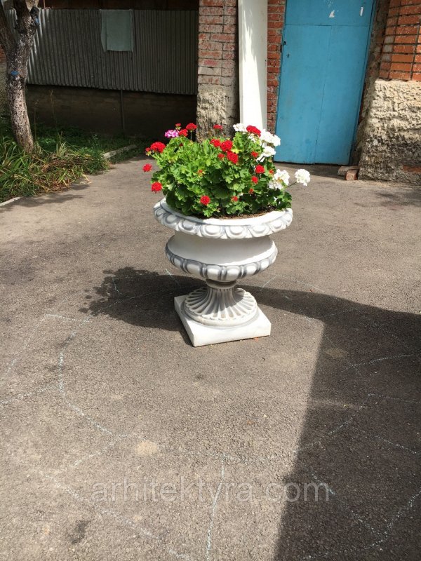 Вазоны из архитектурного бетона