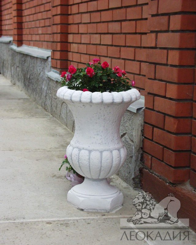 Уличные вазоны