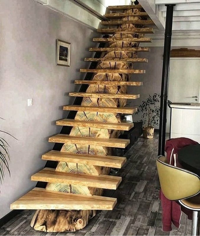 Оригинальные лестницы из дерева